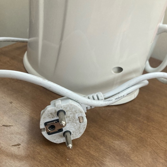 2006 Hello Kitty Coffee Maker - Picture 4 of 8